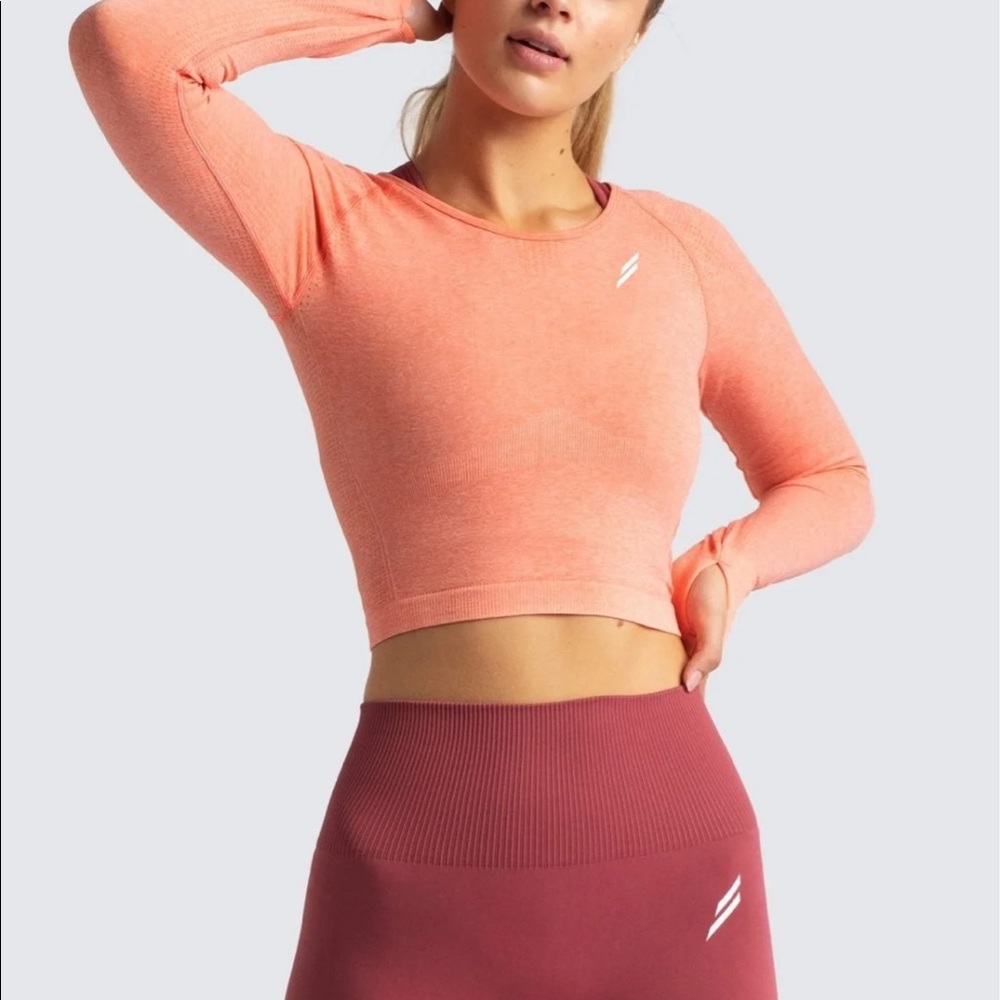 Doyoueven long sleeve crop